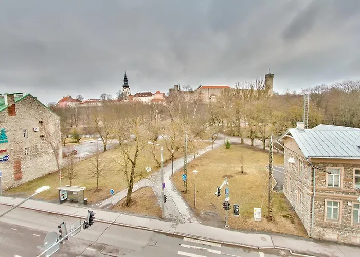 Апартаменты Toompuiestee Penthouse With Sauna *